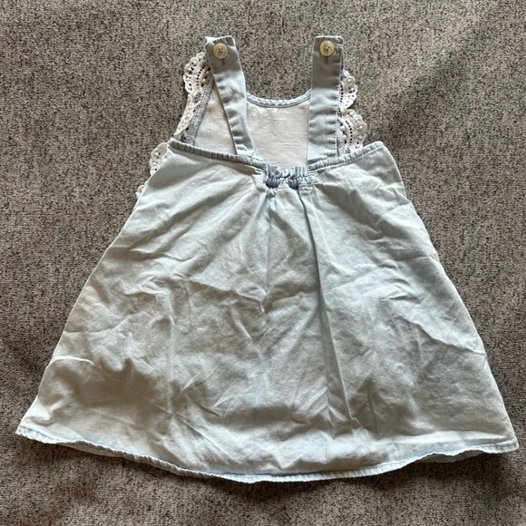 🌟3/$20🌟 Light blue chambray and lace toddler dress - Picture 2 of 3